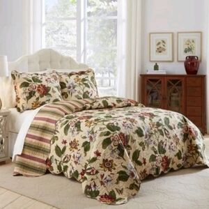 Laurel Springs Modern Farmhouse Floral 3-Piece Reversible Full/Queen Bedspread